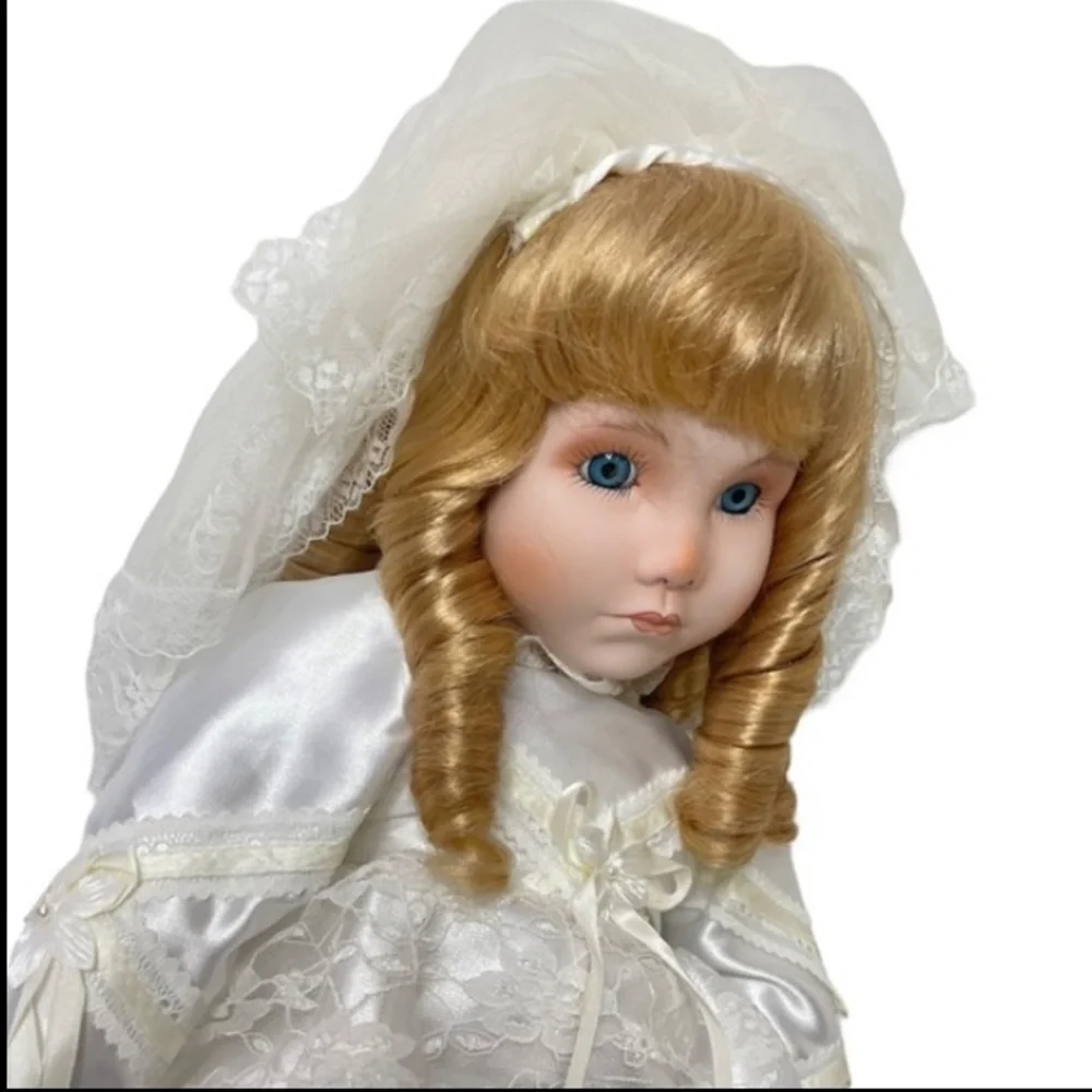 Vintage Doll Porcelain Lace Dress Ellie Bridal Wedding Collectible Vintage Toys